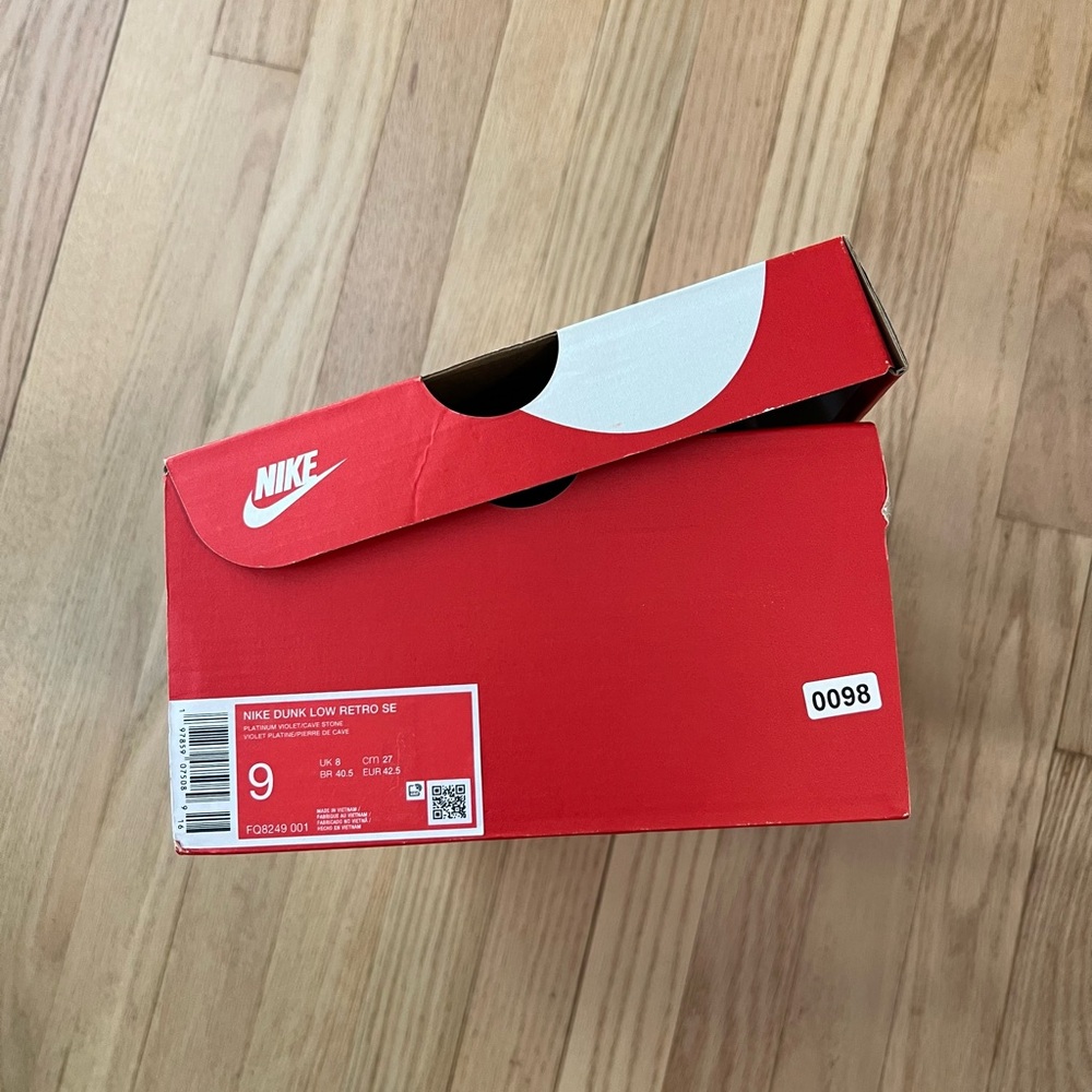 SOLD!!Nike Dunk Low Retro SE Leather/Suede - Picture 5 of 5